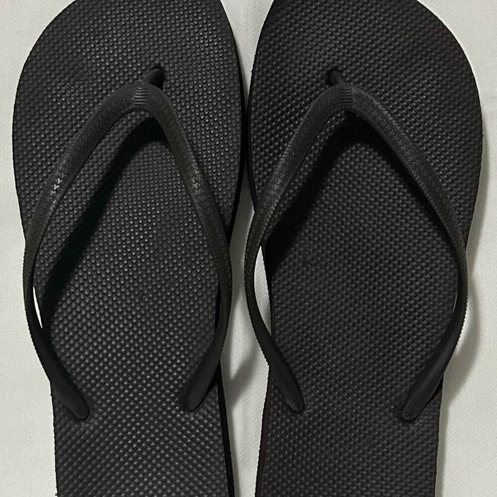No Label - Unisex Classic Brown Flip-Flops